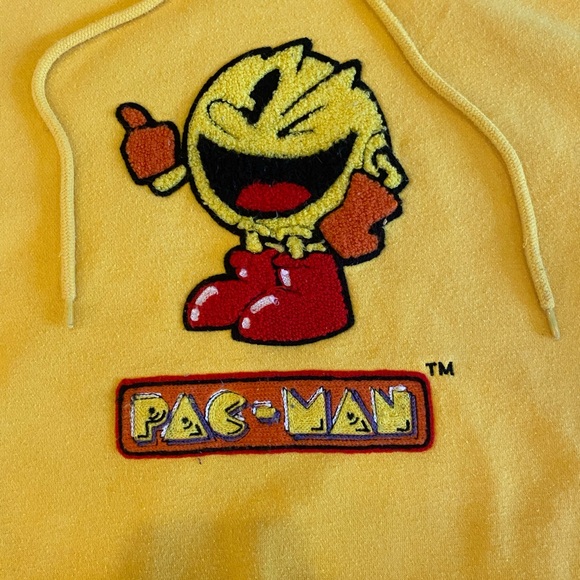 PAC-MAN Yellow Hooded Sweatshirt w Large Chenille PAC-MAN Patch / Unisex M - Picture 6 of 11